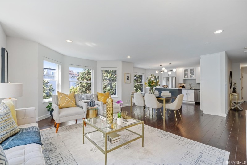 Anza Vista Interior